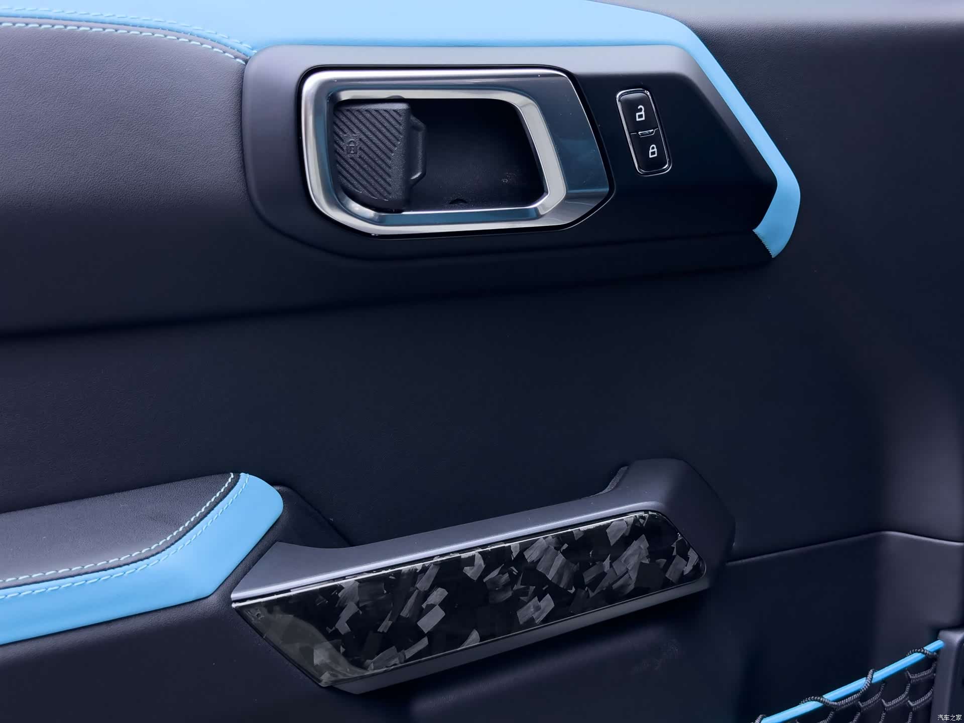 Ford Bronco, 2025 21