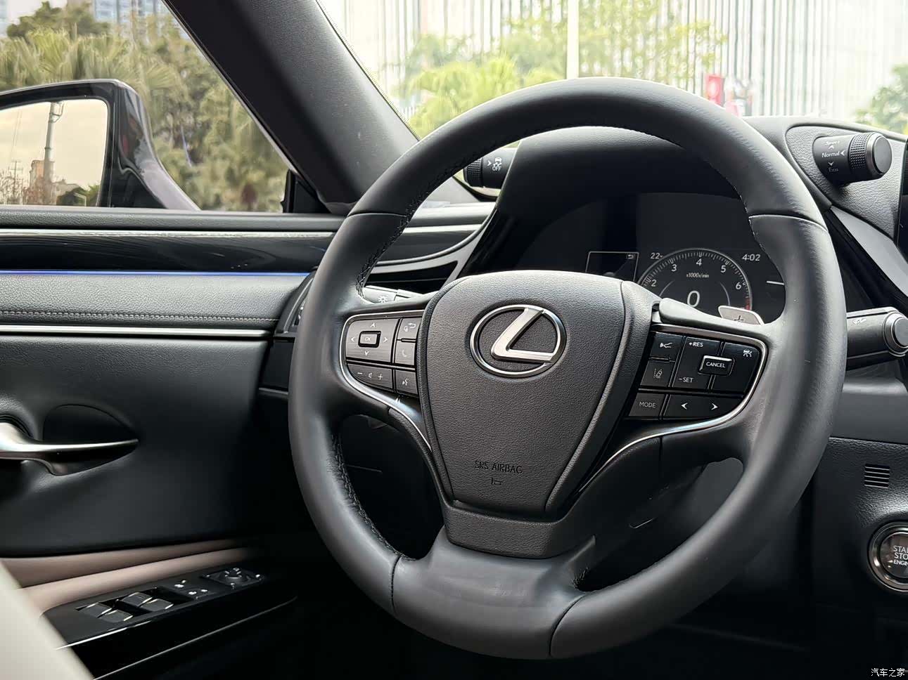 Lexus ES, 2024 3
