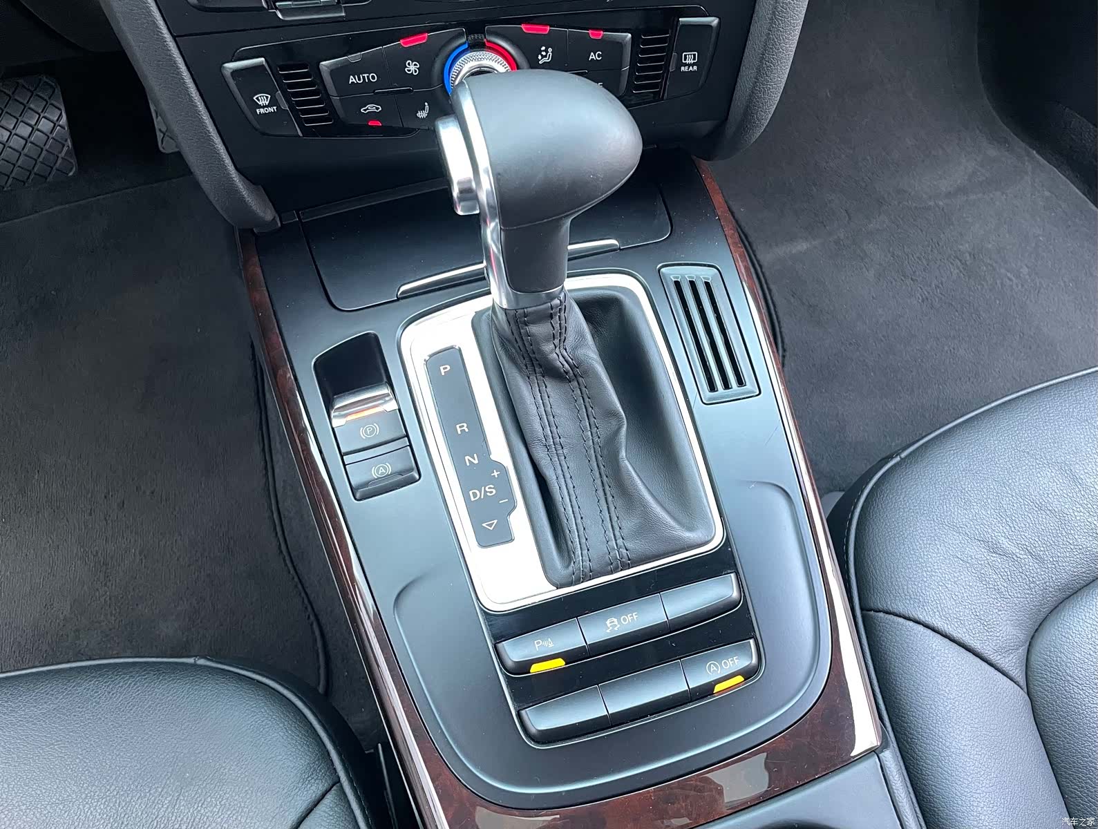 Audi A4L, 2014 12