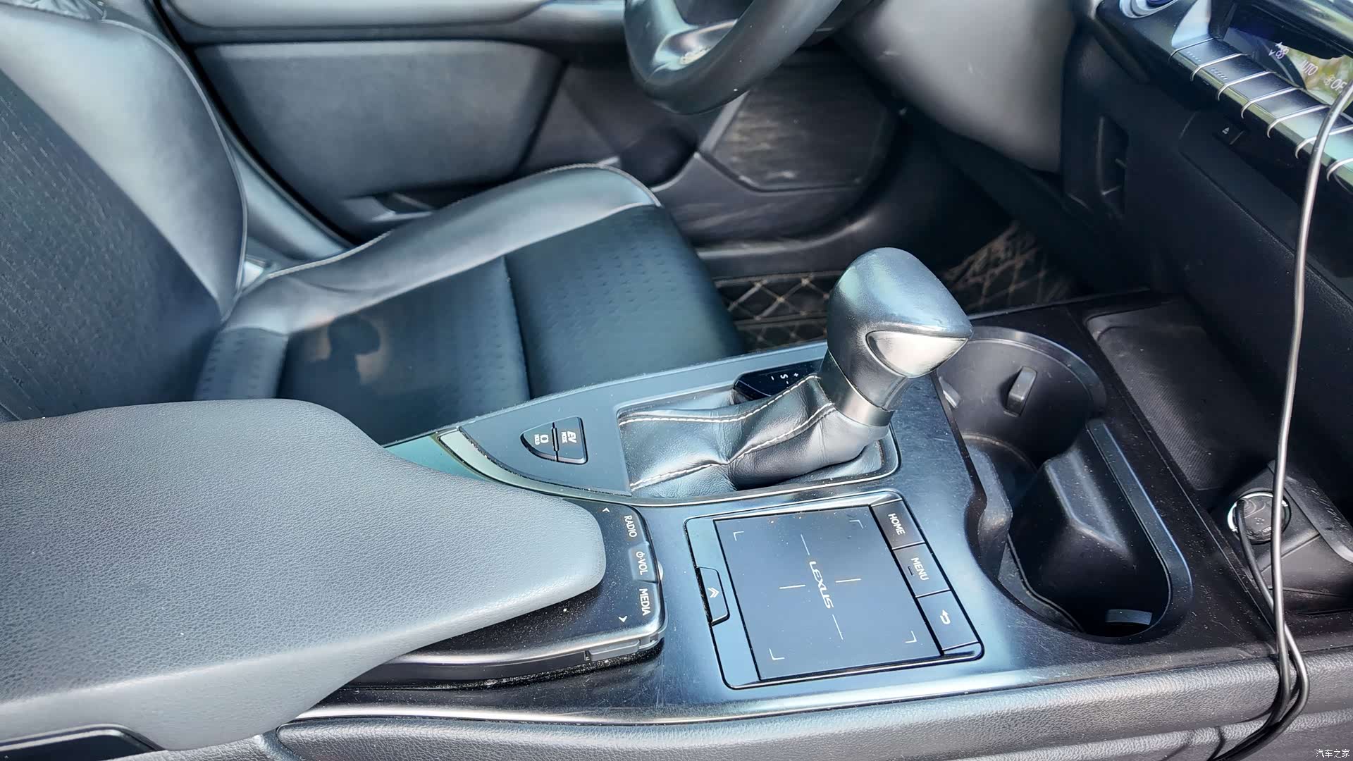 Lexus UX, 2019 34