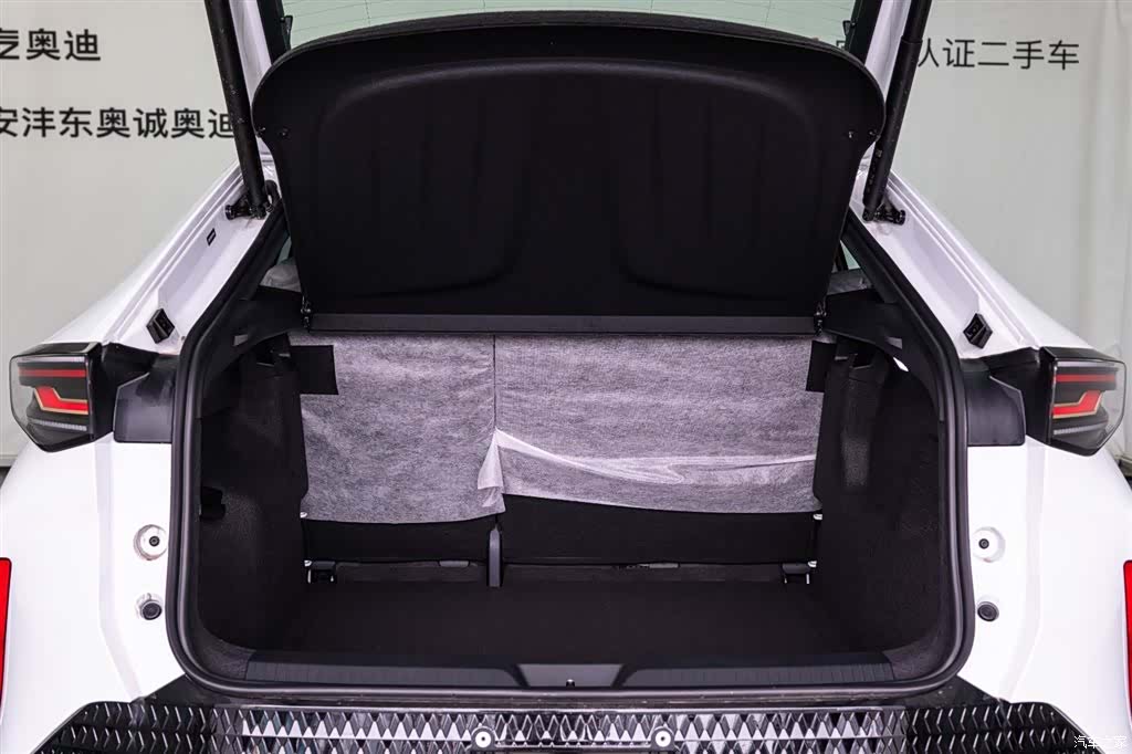 Volkswagen 06, 2026 8