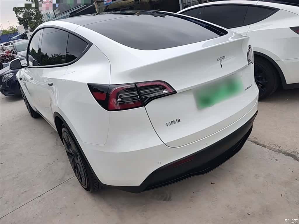 Tesla Model Y, 2024 все фото