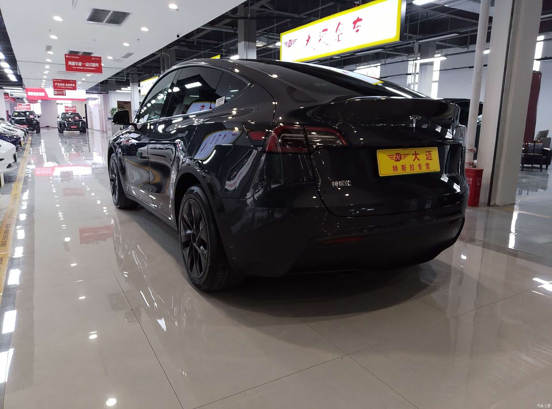 Tesla Model Y, 2024 8