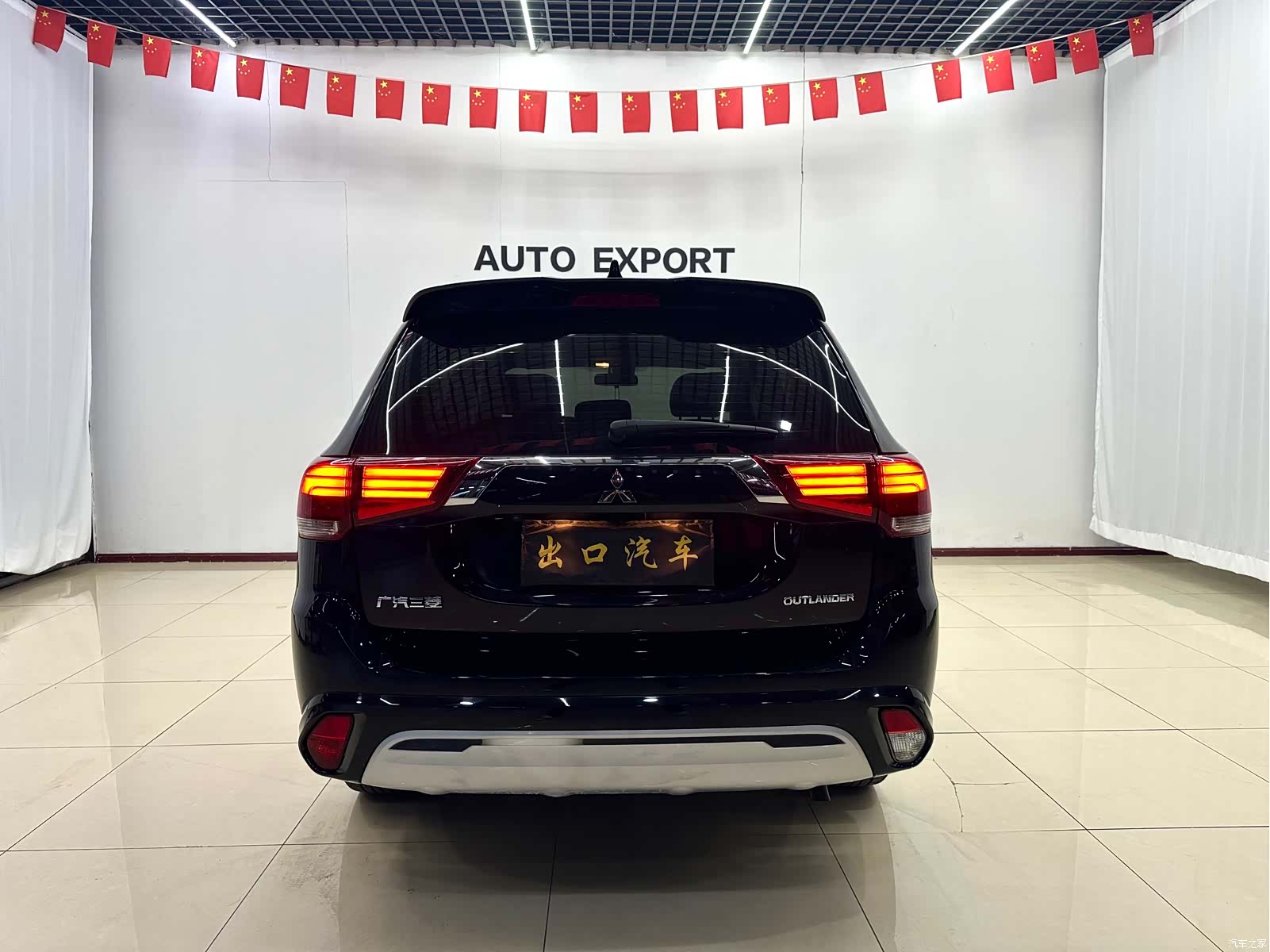 Mitsubishi Outlander, 2022 все фото