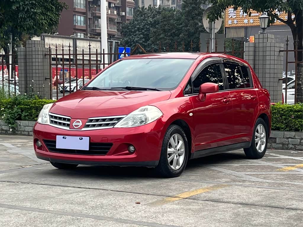 Nissan Tiida