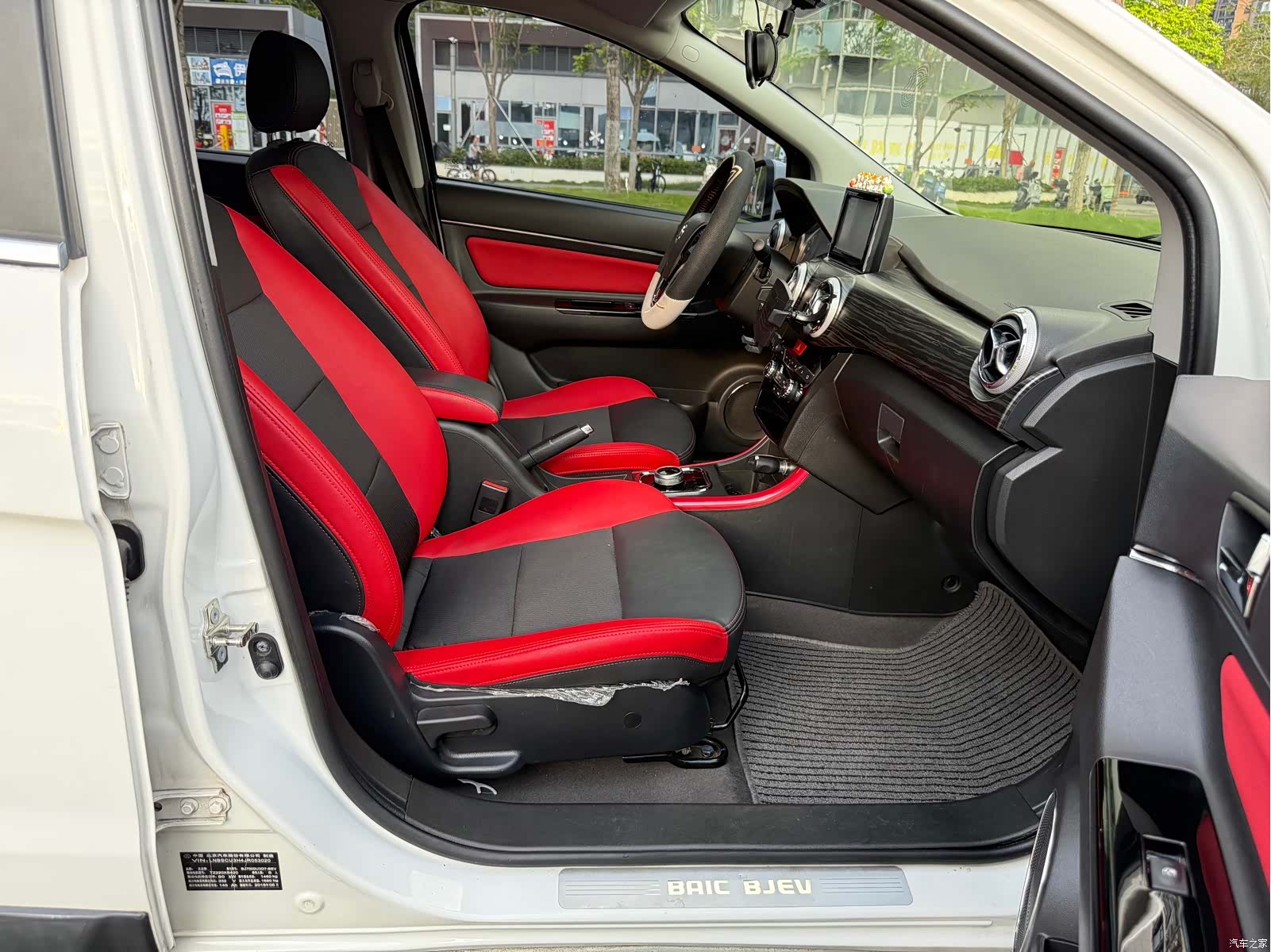 BAIC EX360, 2018 11