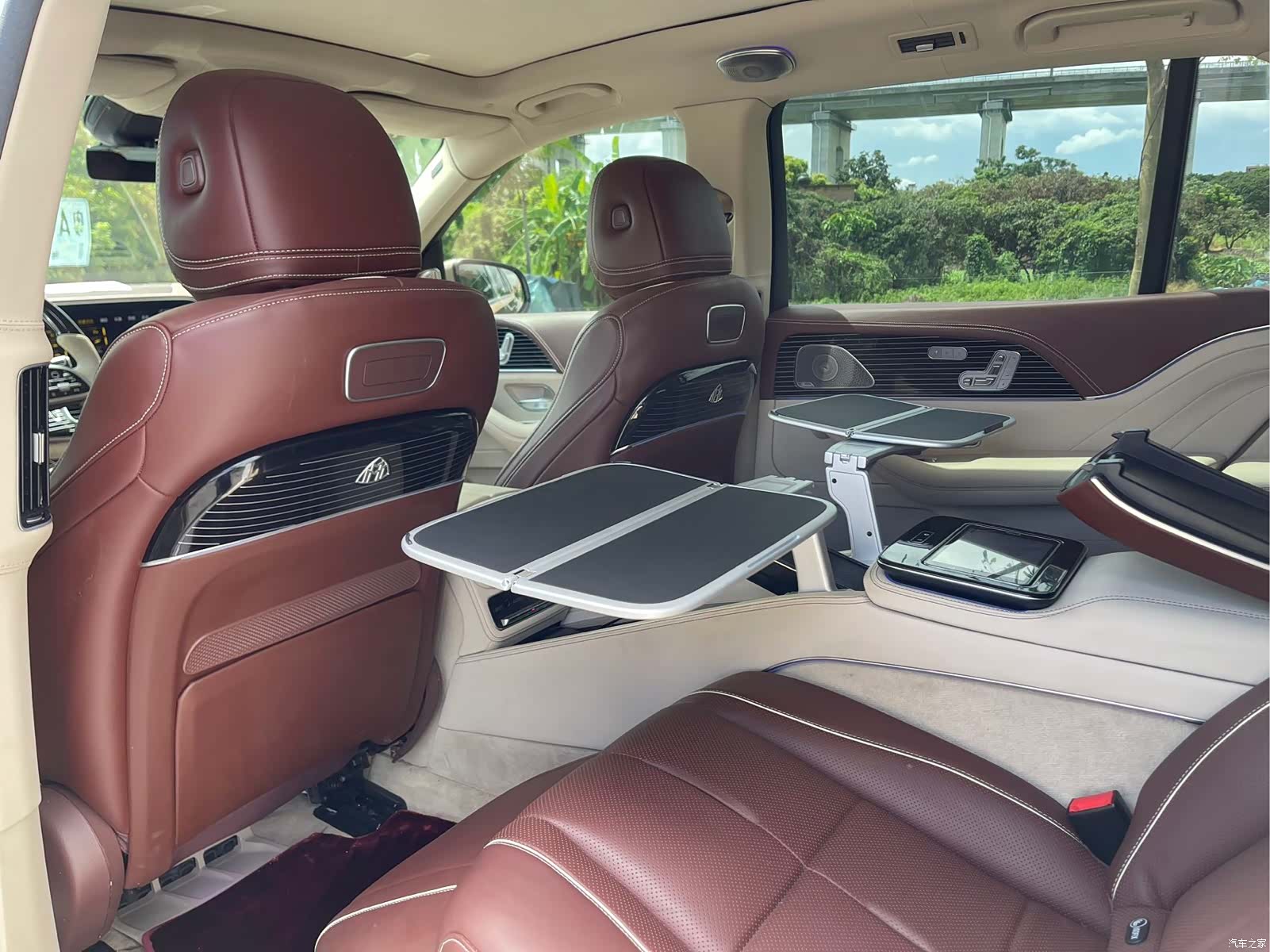 Maybach GLS, 2023 27