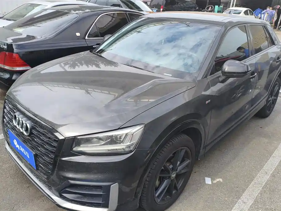 Audi Q2L Audi Q2L