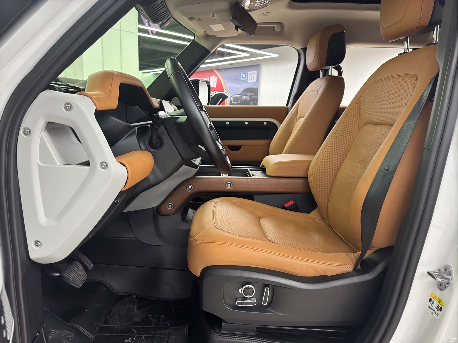 Land Rover Defender, 2023 8