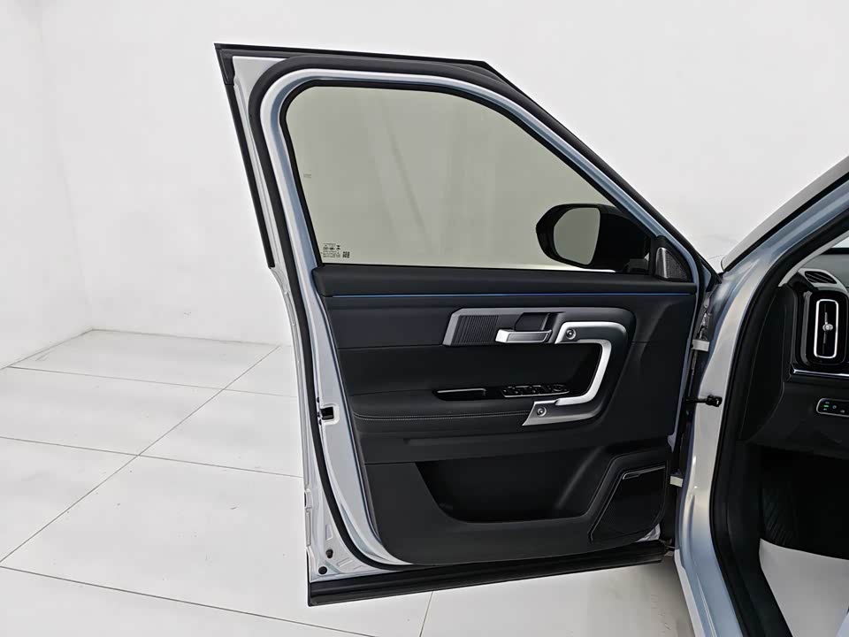 Chery Explore 06 C-DM