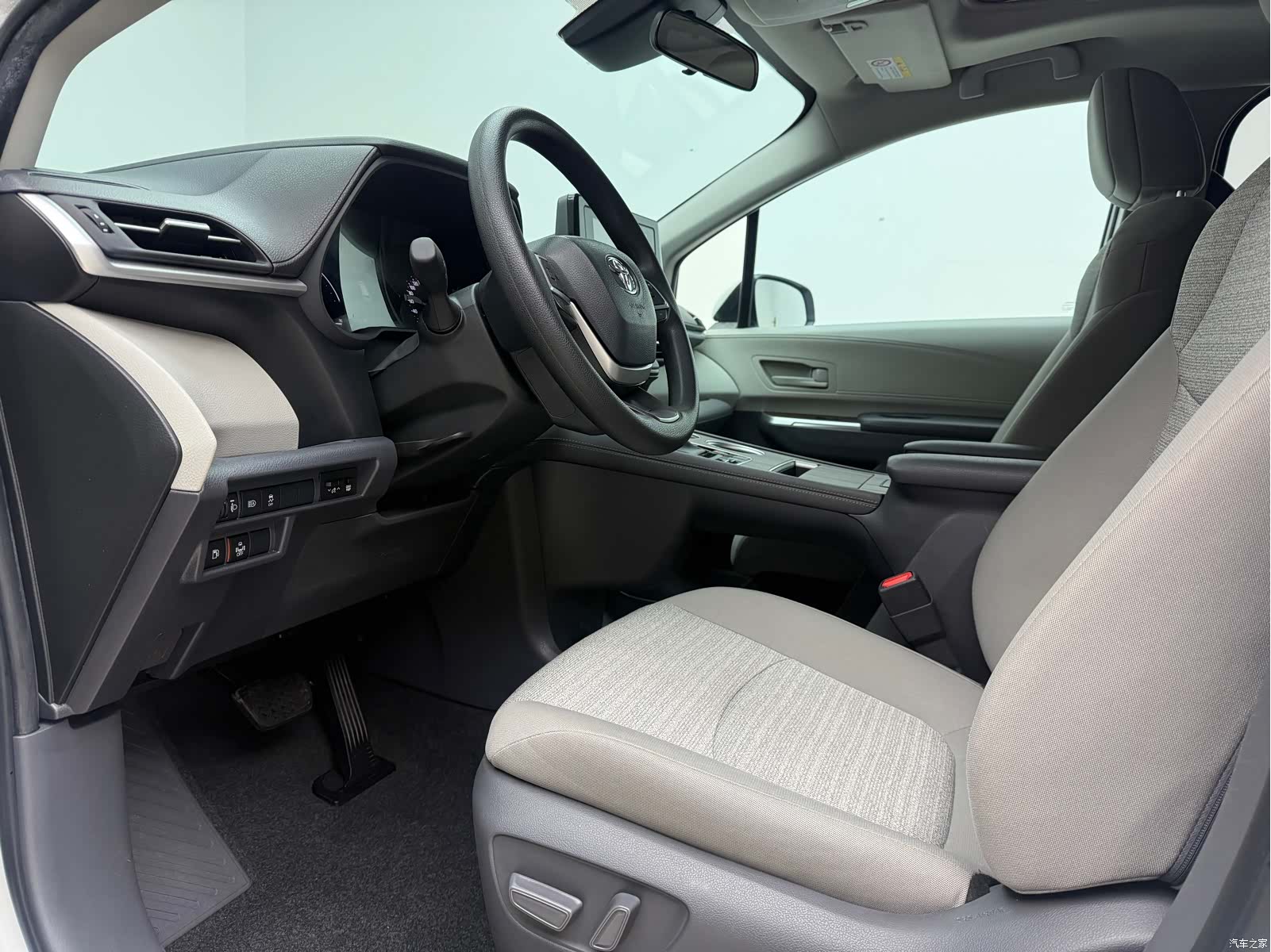Toyota Sienna, 2023 15