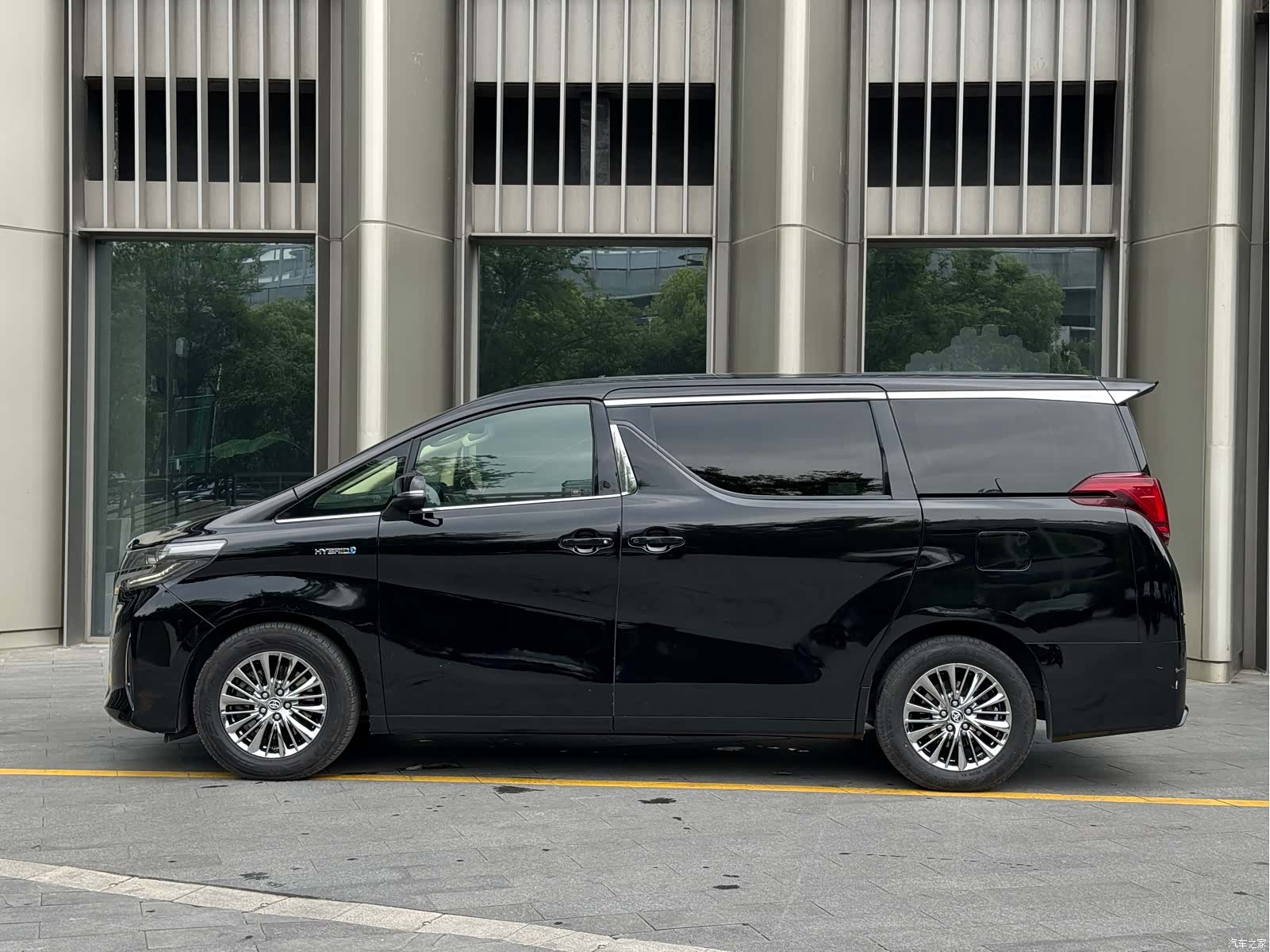 Toyota Alphard, 2019 7