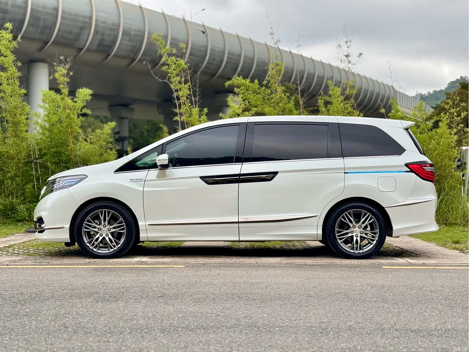 Honda Elysion, 2021 4