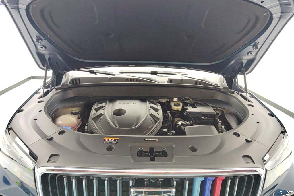 Geely Xingyue L, 2023 10