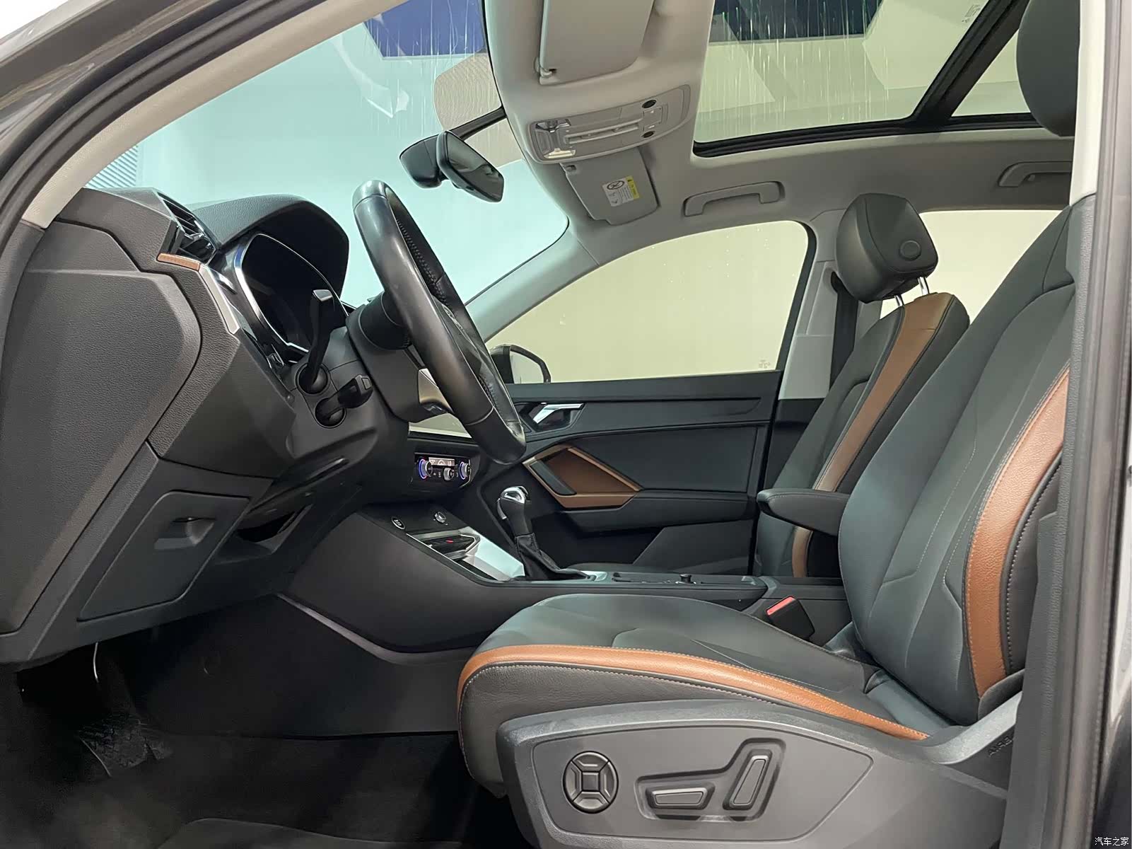 Audi Q3, 2022 11