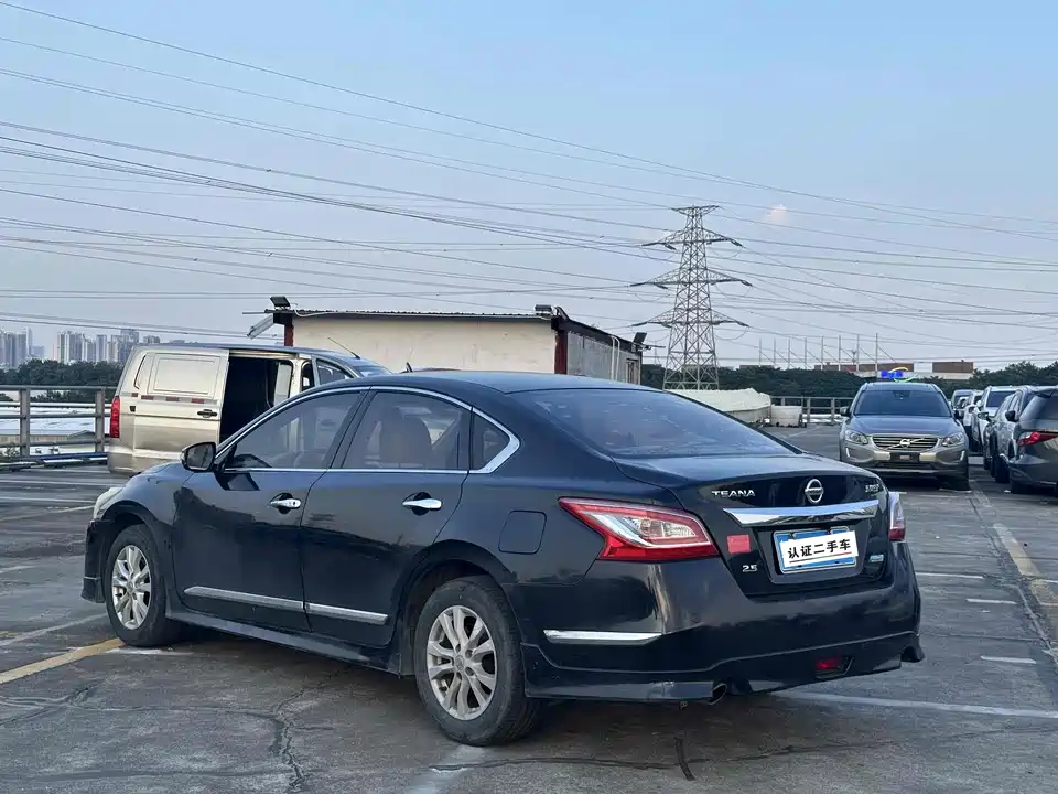 Nissan Teana