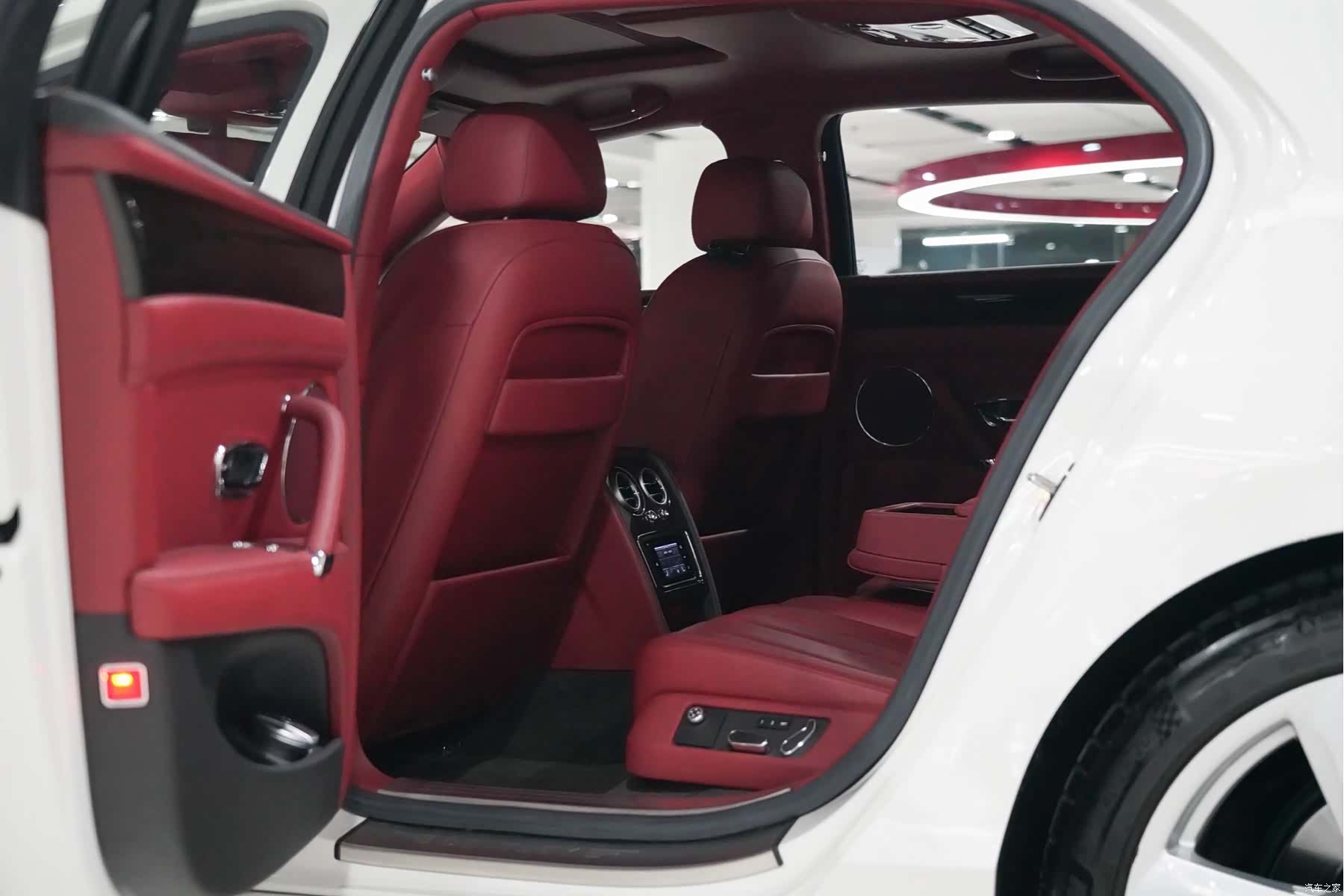Bentley Flying Spur, 2014 21