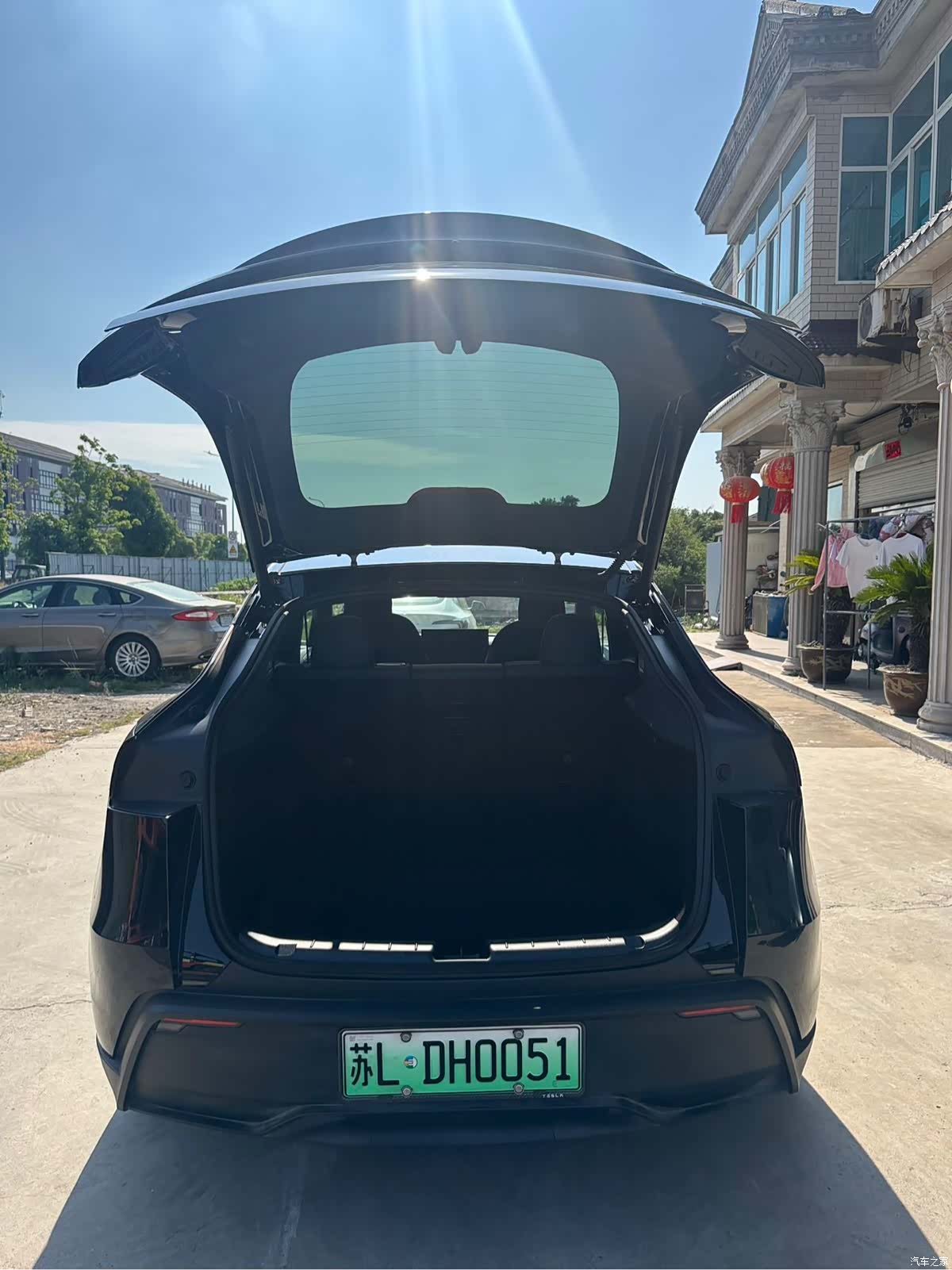 Tesla Model Y, 2026 7