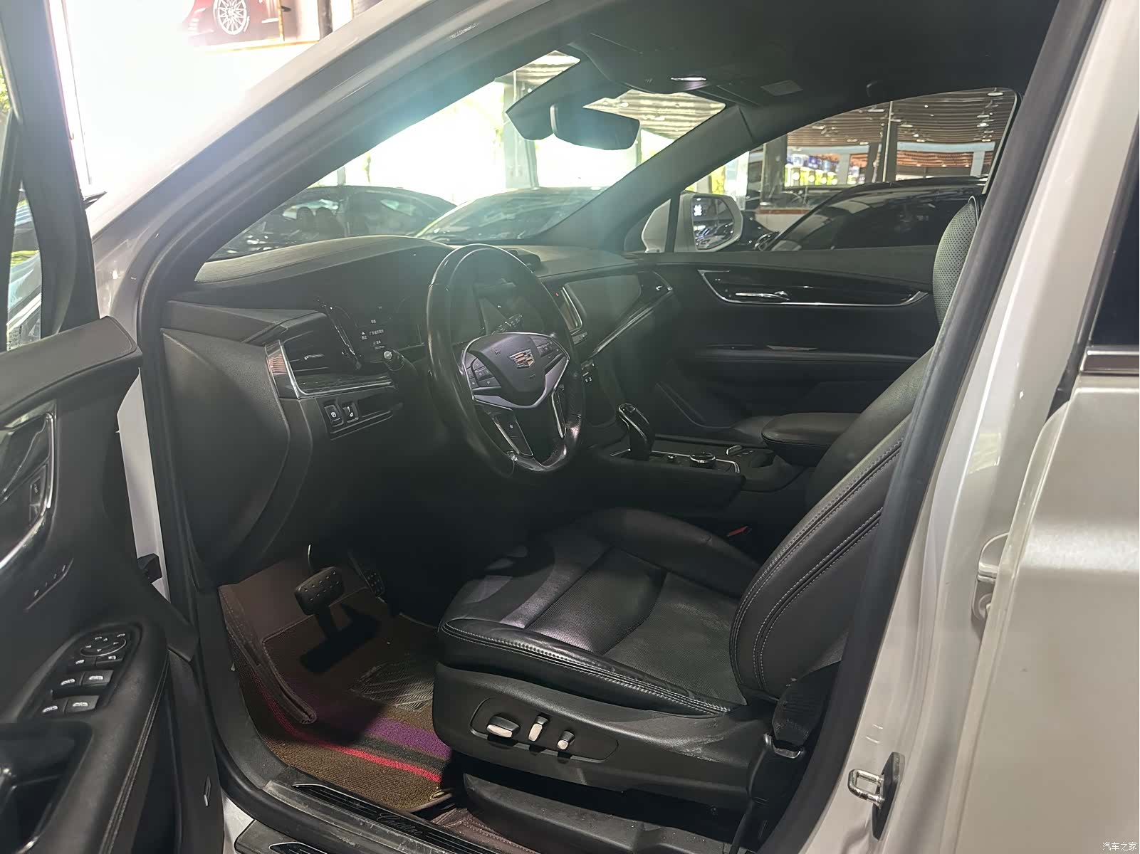Cadillac XT5, 2020 8