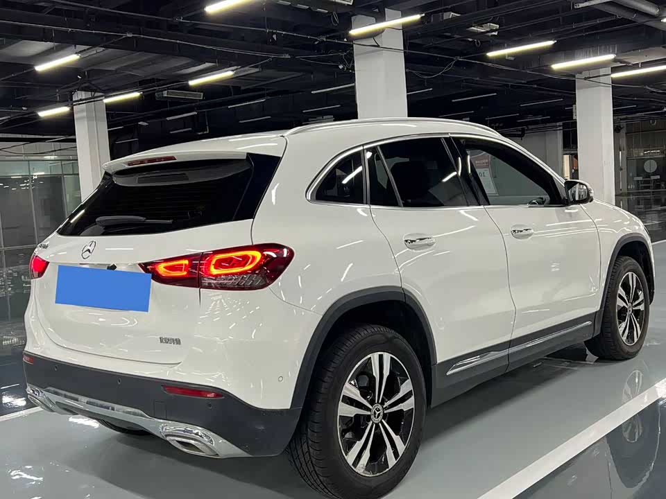Mercedes-Benz GLA