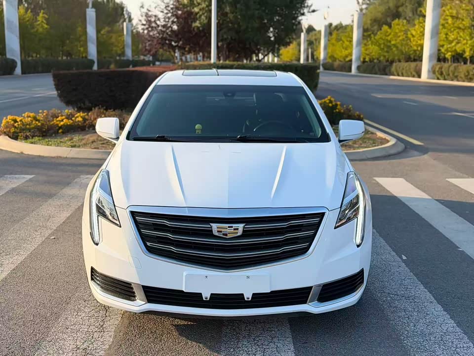 Cadillac XTS