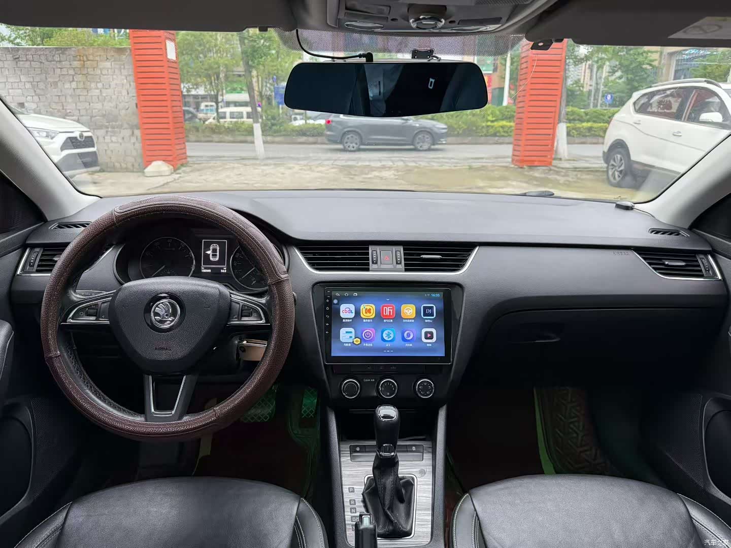 Skoda Octavia, 2017 все фото