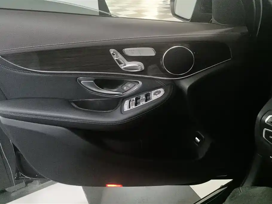 Mercedes-Benz GLC Mercedes-Benz GLC