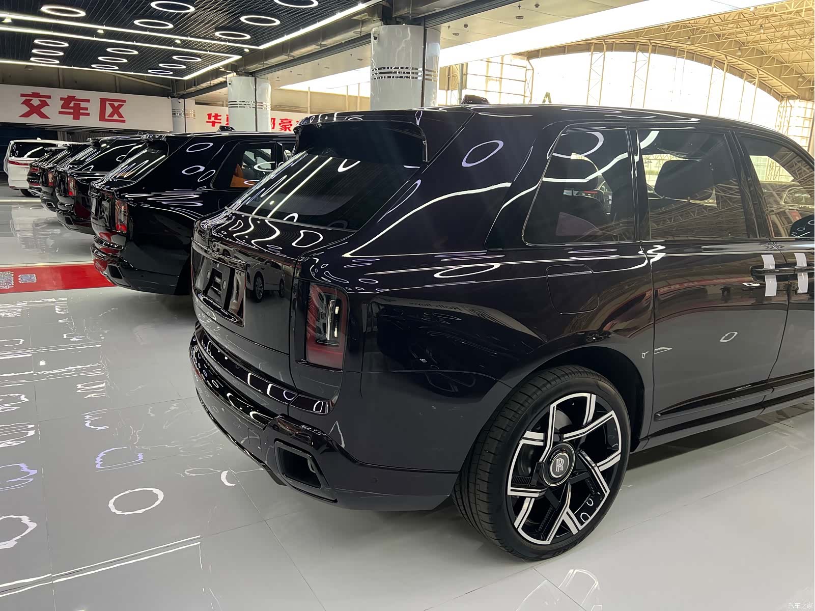 Rolls-Royce Cullinan, 2026 28