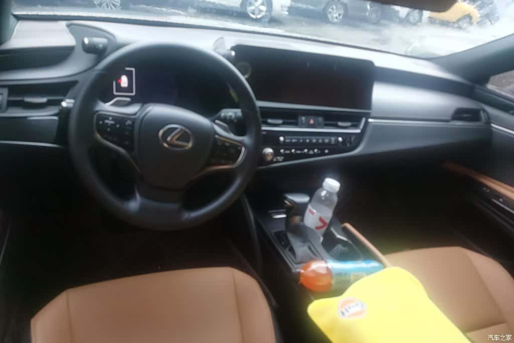Lexus ES, 2022 12