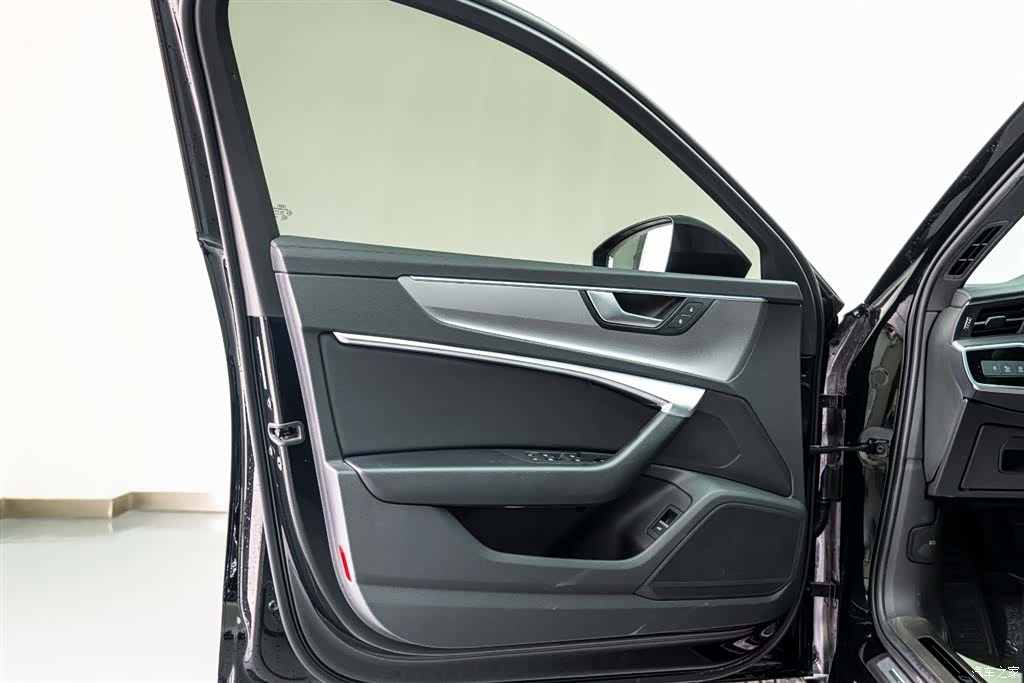 Audi A6L, 2022 10