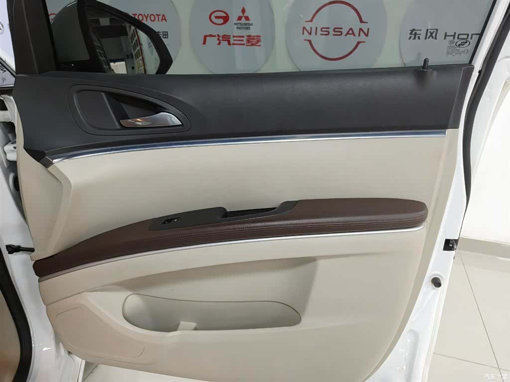 Buick GL8, 2022 17
