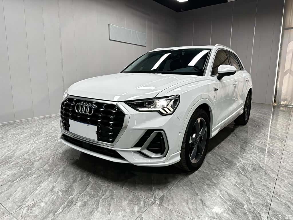 Audi Q3, 2022 1