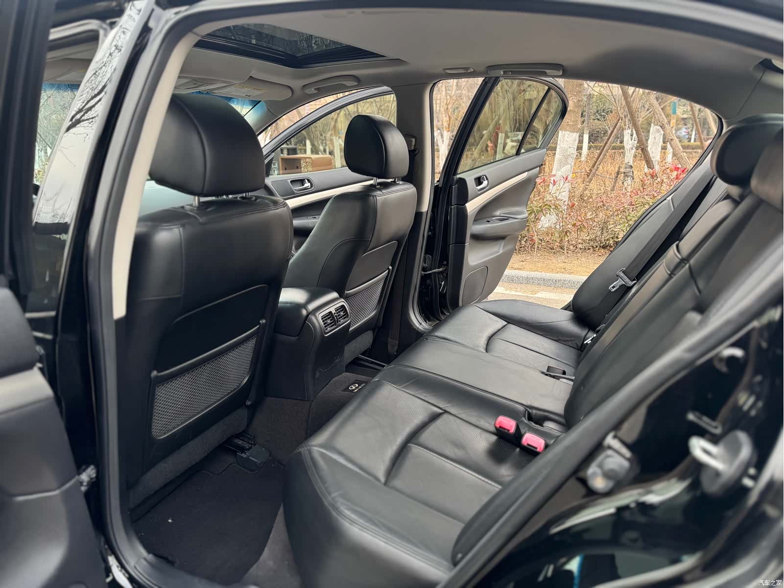 Infiniti G37, 2012 все фото