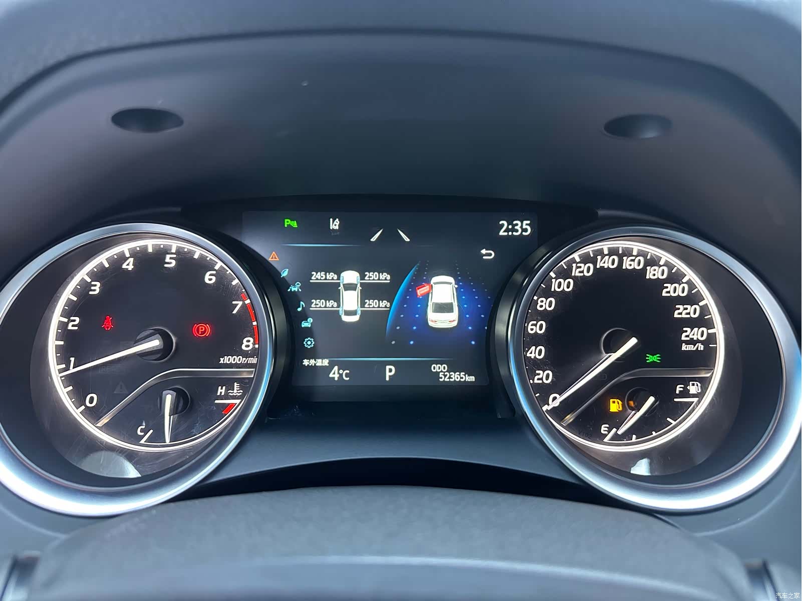 Toyota Camry, 2022 12