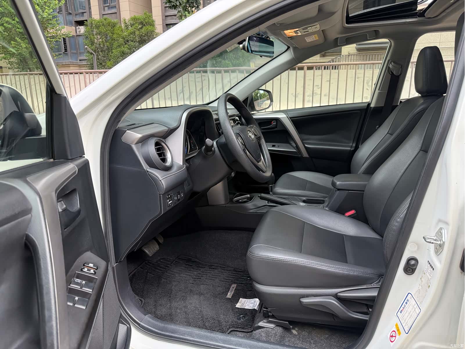 Toyota RAV4, 2017 17