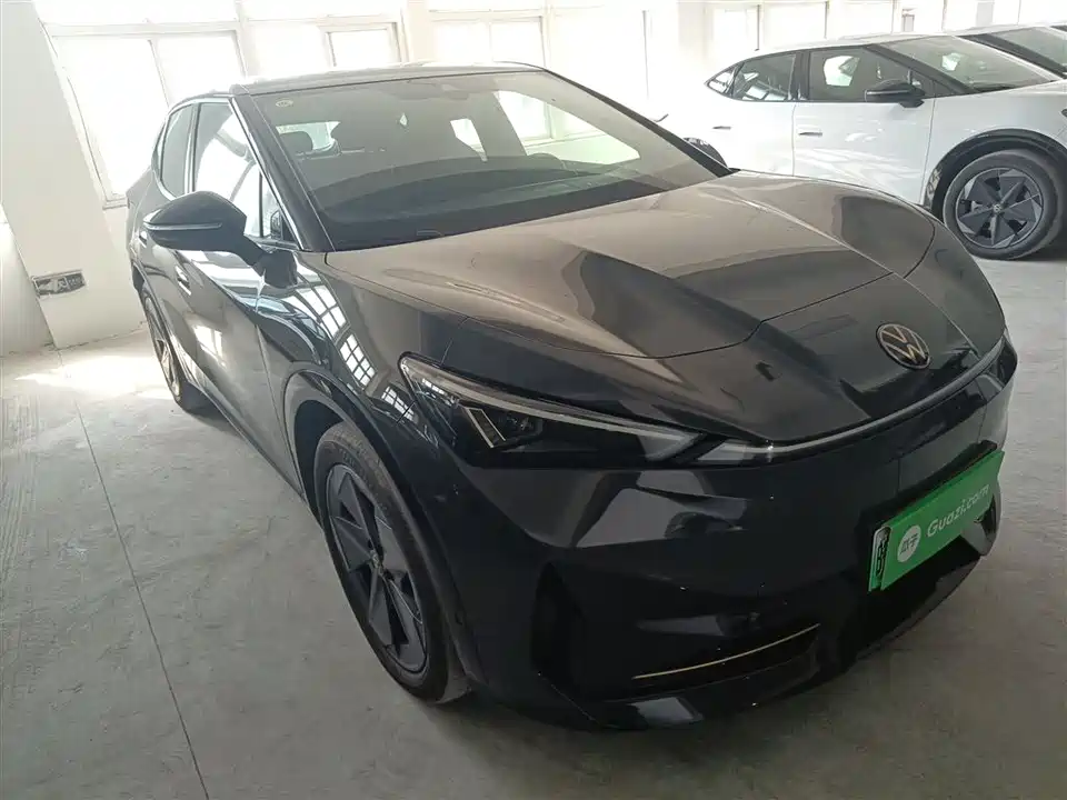 Volkswagen With the crowd 06