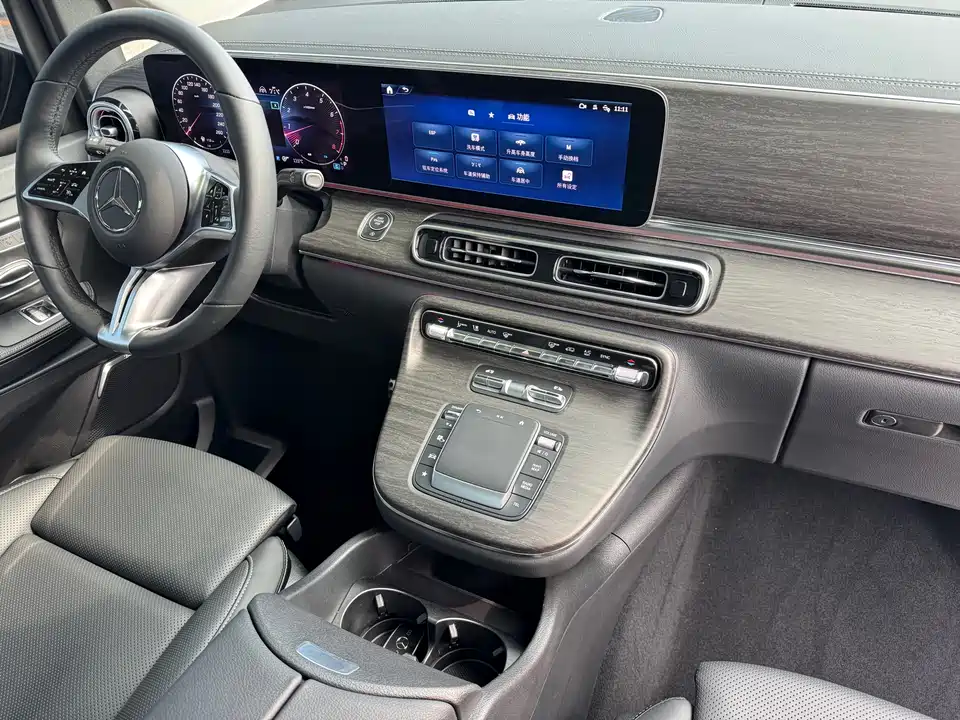 Mercedes-Benz V-class