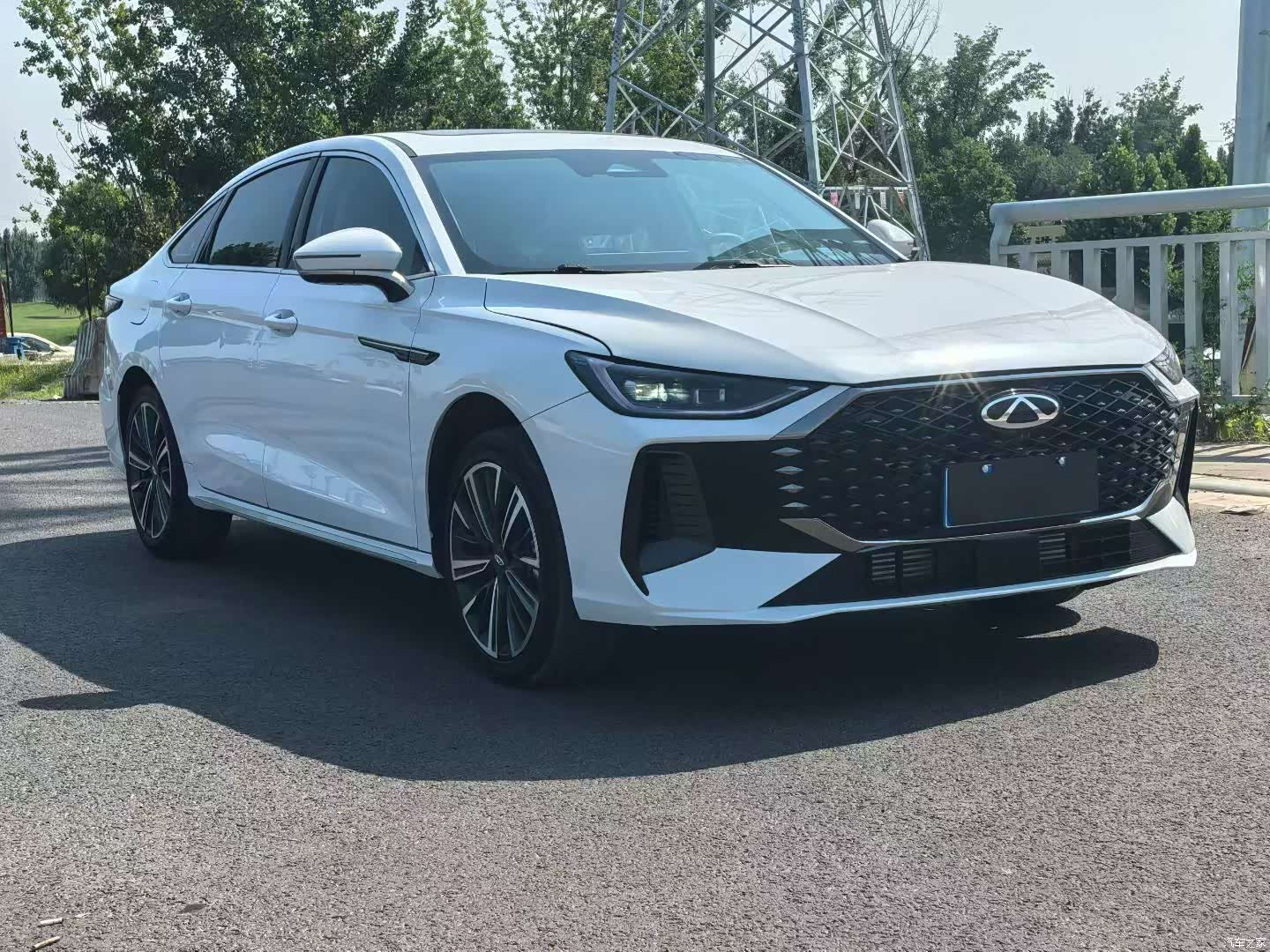 Chery Arrizo 8, 2025 3