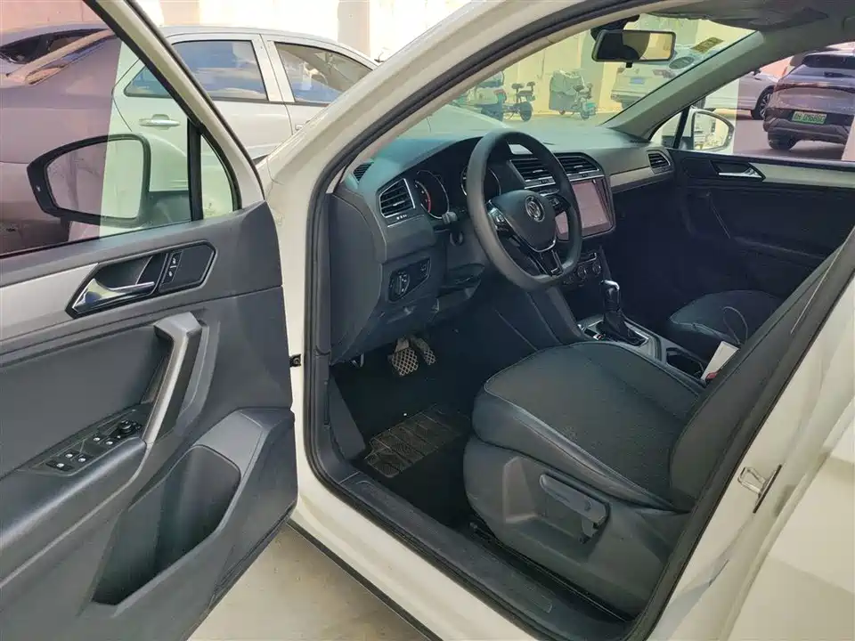 Volkswagen Tiguan L Volkswagen Tiguan L