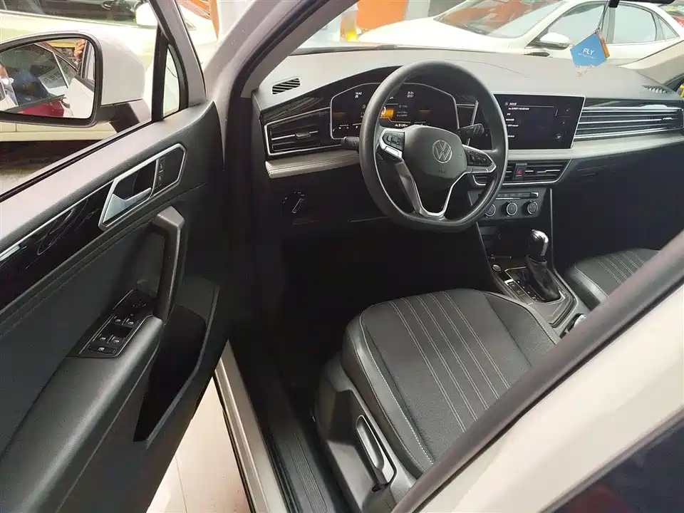 Volkswagen Tiguan L Volkswagen Tiguan L