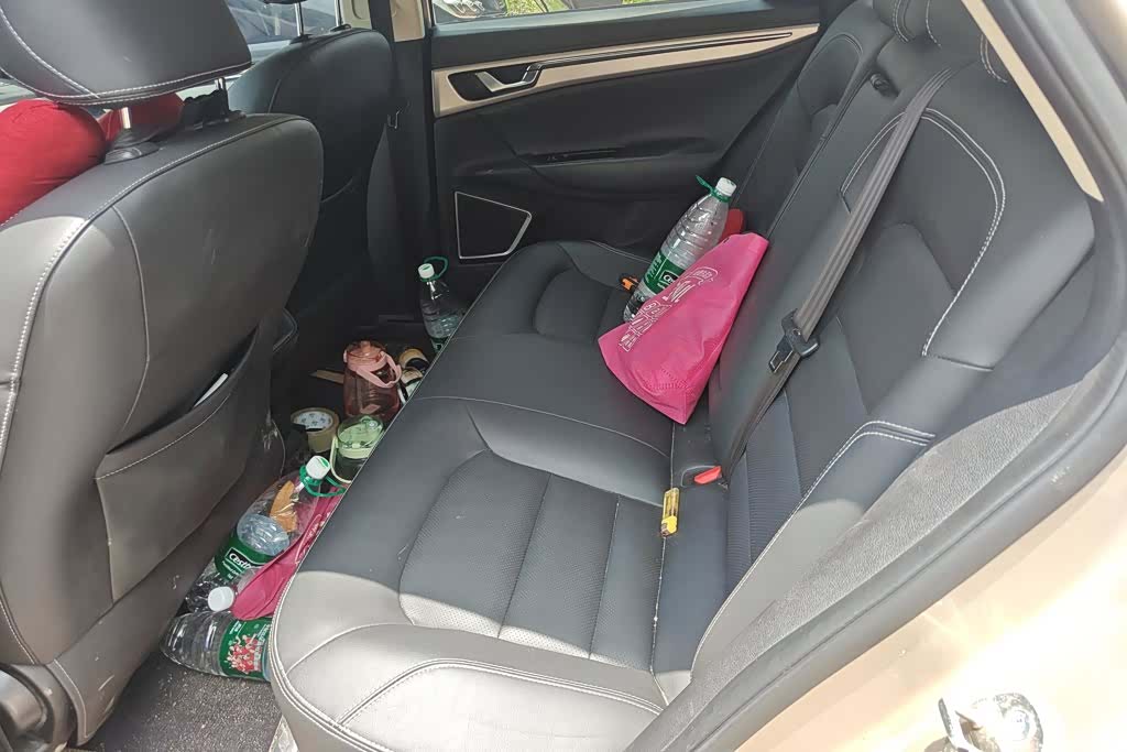 Geely Emgrand, 2017 11