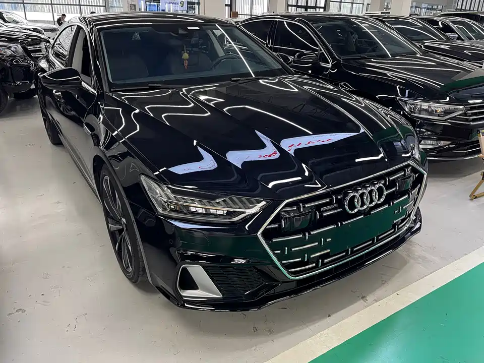 Audi A7L