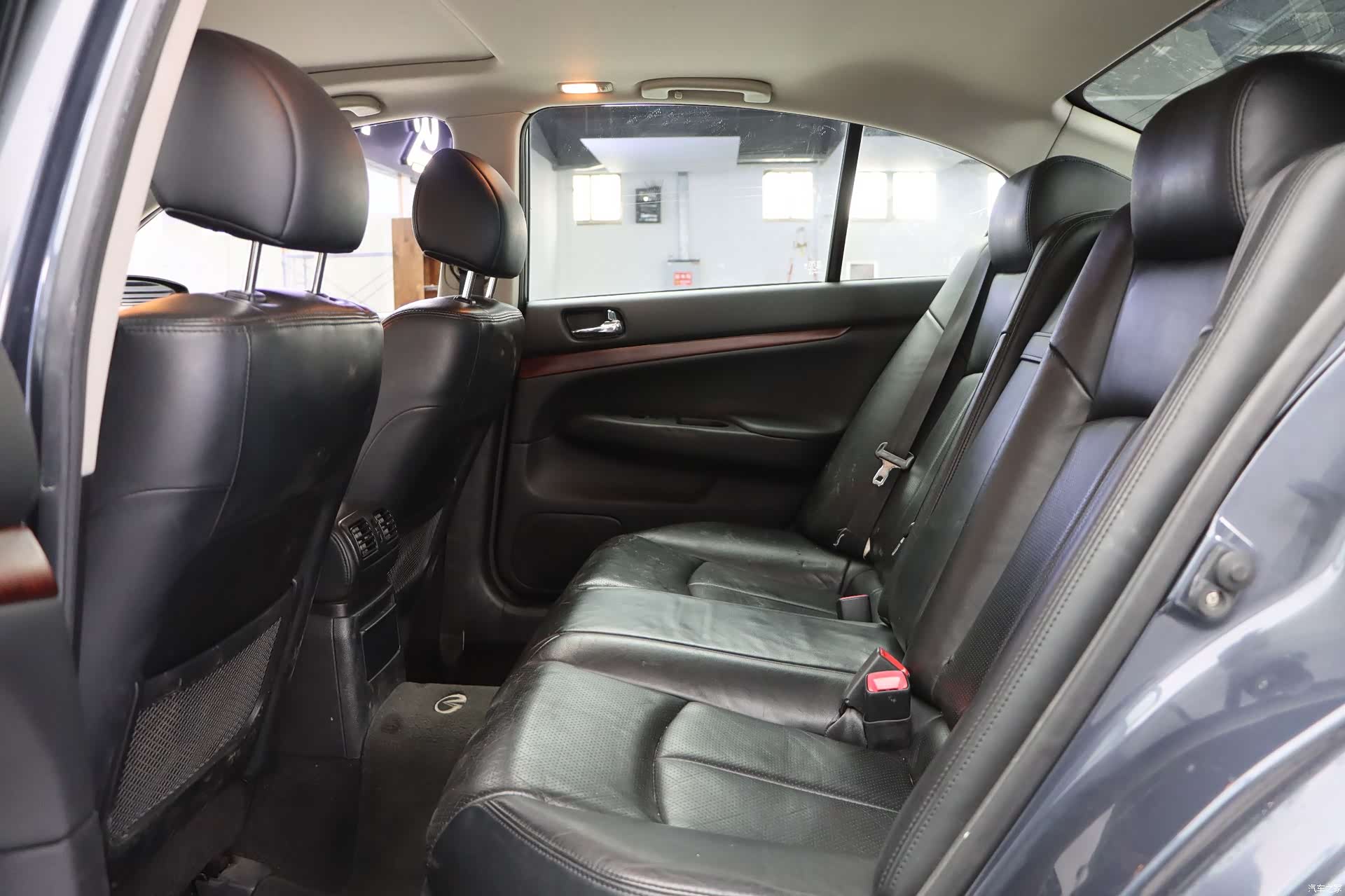 Infiniti G37, 2009 27