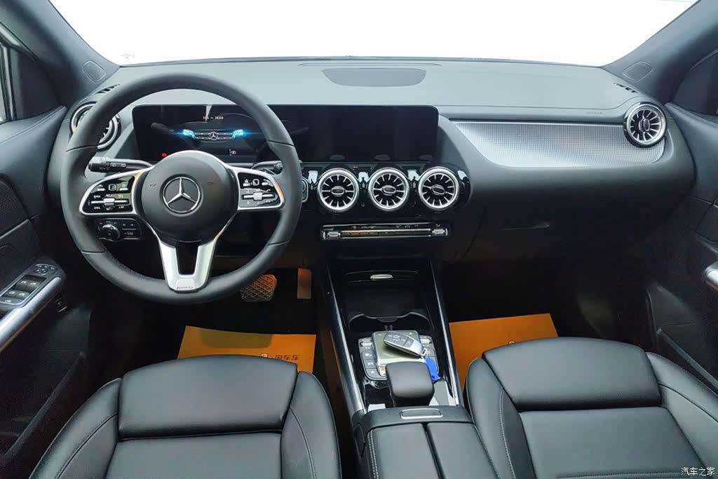 Mercedes-Benz GLA, 2022 12