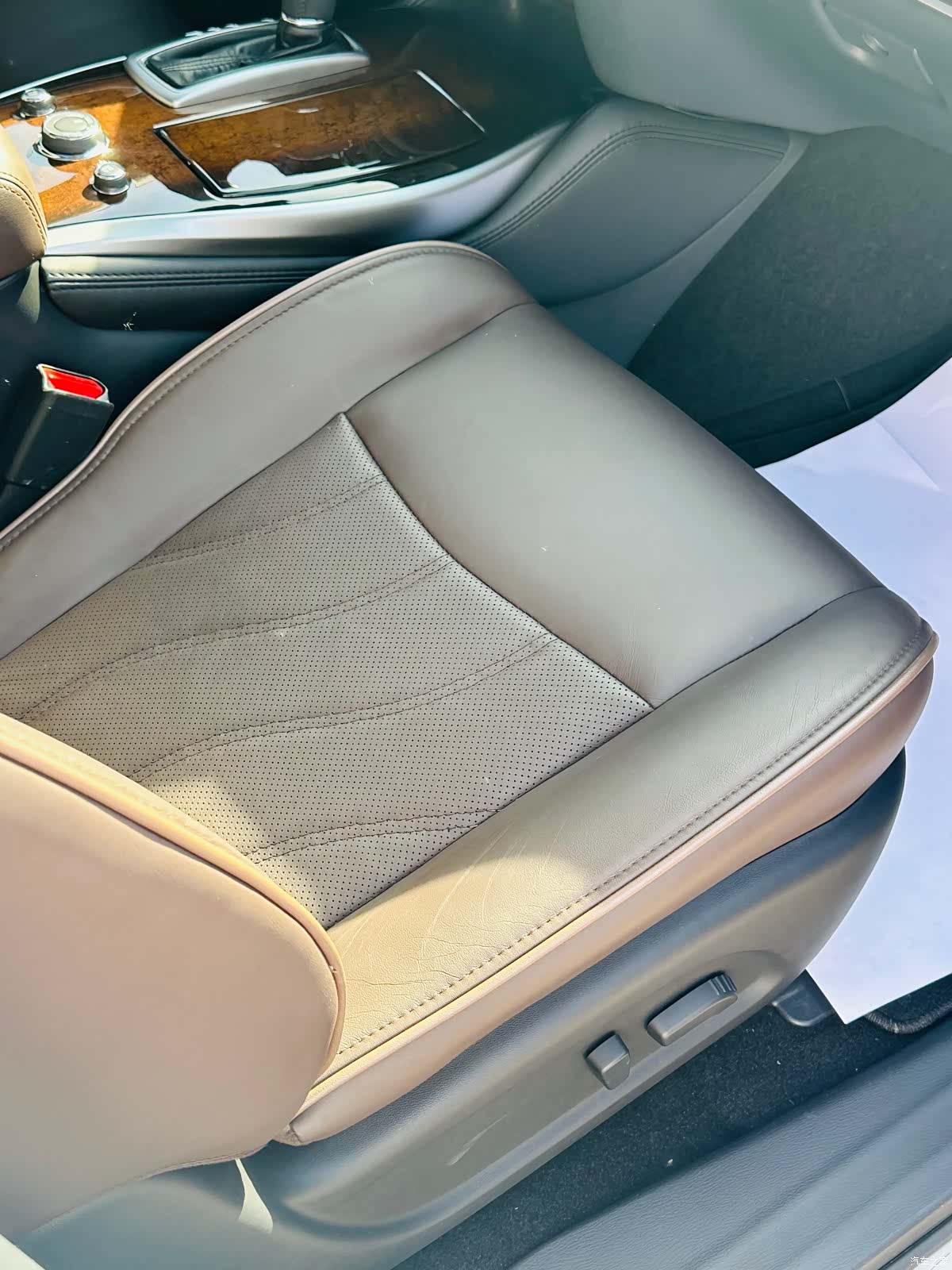 Infiniti JX35, 2014 23