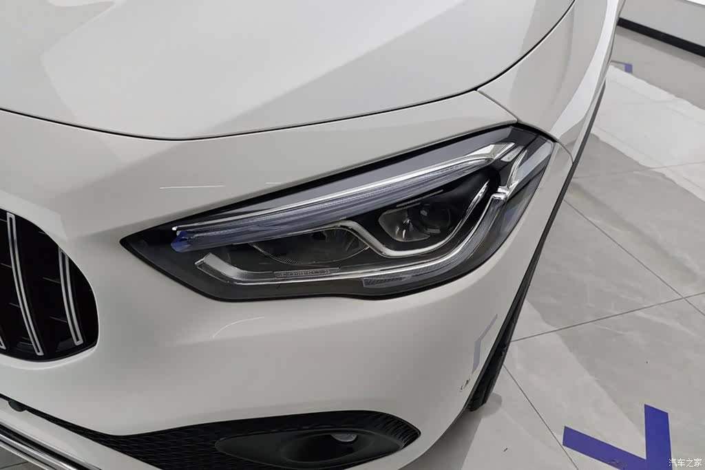 Mercedes-Benz GLA, 2022 все фото