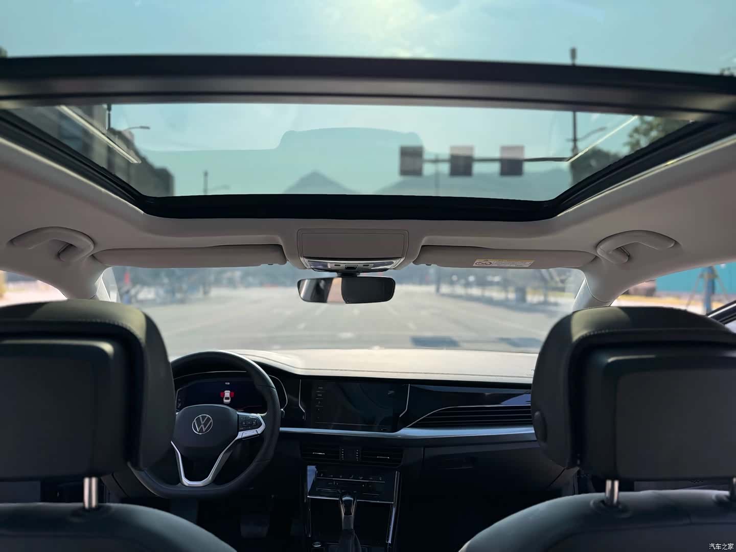 Volkswagen Passat, 2025 17