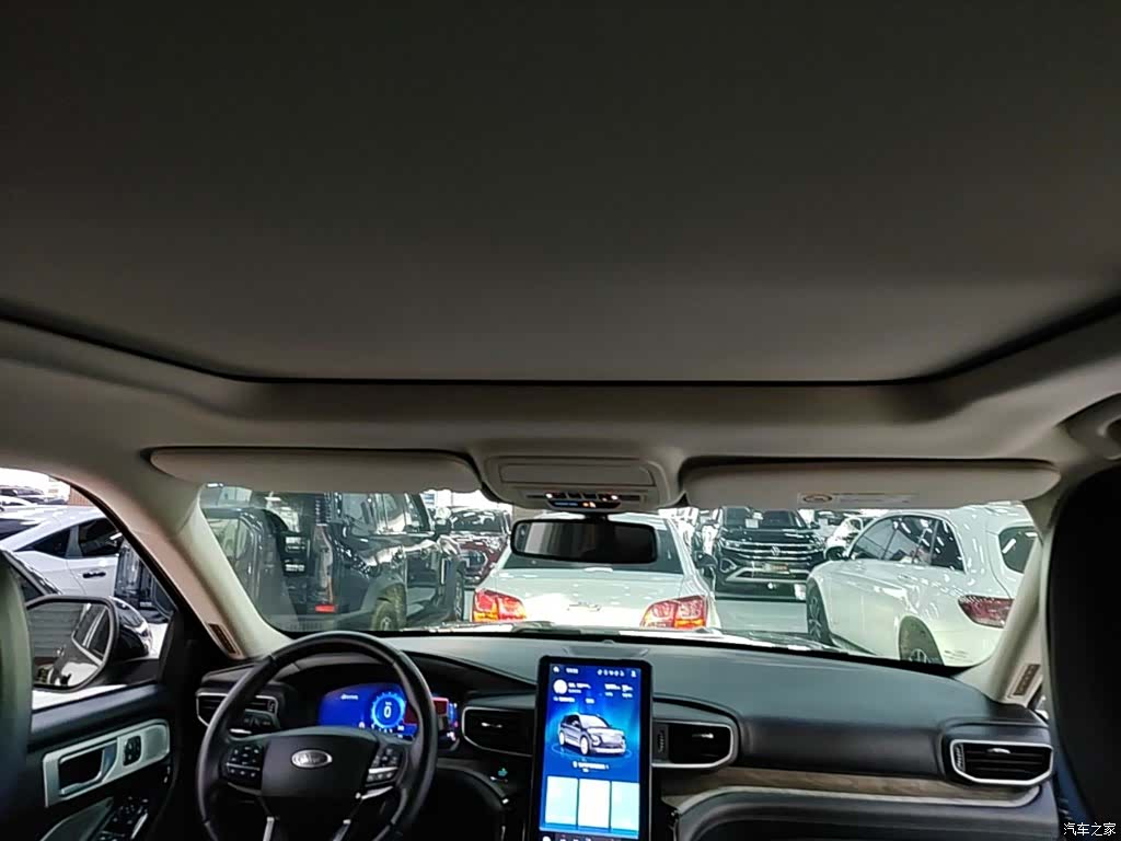 Ford Explorer, 2022 18