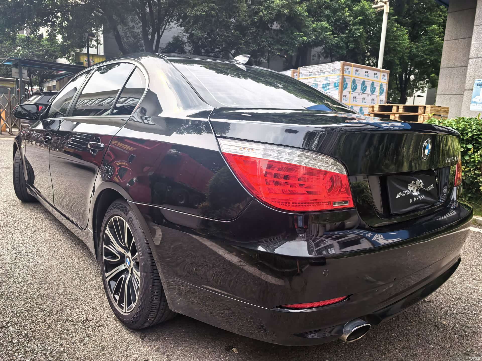 BMW 5 Series, 2010 25