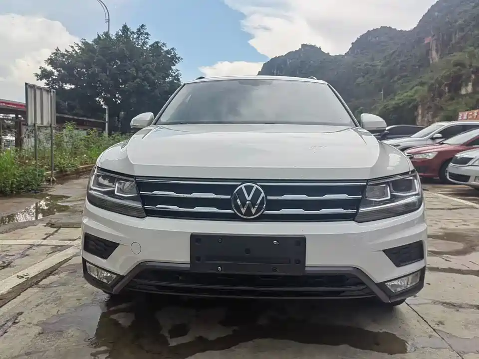 Volkswagen Tiguan L